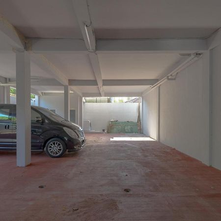 Reddoorz Plus Syariah @ Raya Nginden 2 Surabaya Exterior foto
